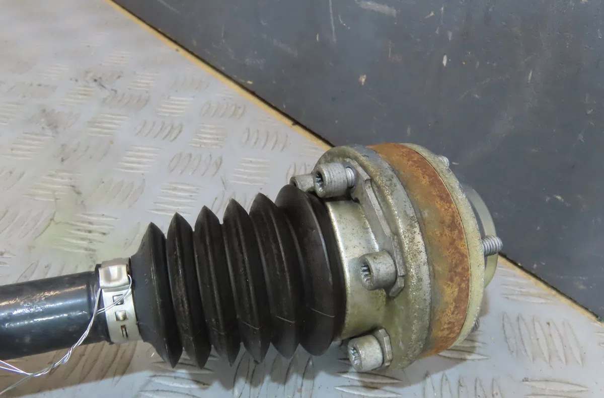 Transmission arrière gauche Audi Q2 (GAB, GAG) 2.0 tdi quattro (2016) occasion