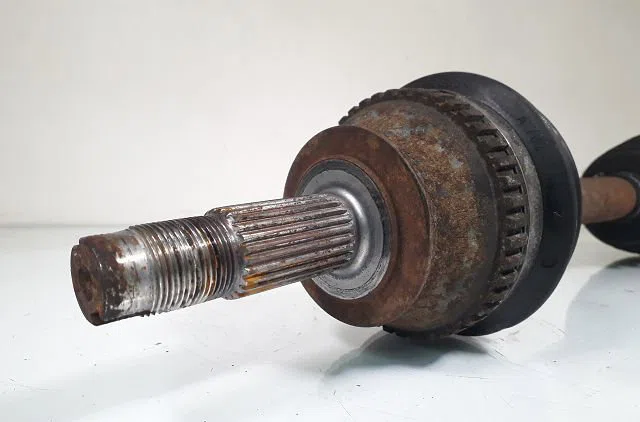 Transmission avant droite Alfa romeo SPIDER (916_) 2.0 t.spark 16v (916s2c00) (1995-2005) occasion