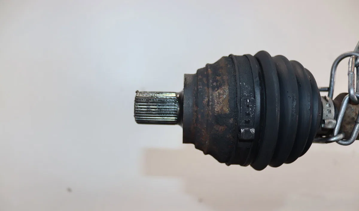 Transmission avant droite Audi A3 (8P1) 1.9 tdi (2003-2010) 3 portes occasion
