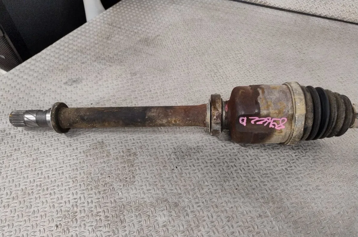 Transmission avant droite Dacia DUSTER (HS_) 1.5 dci (2010-2018) occasion