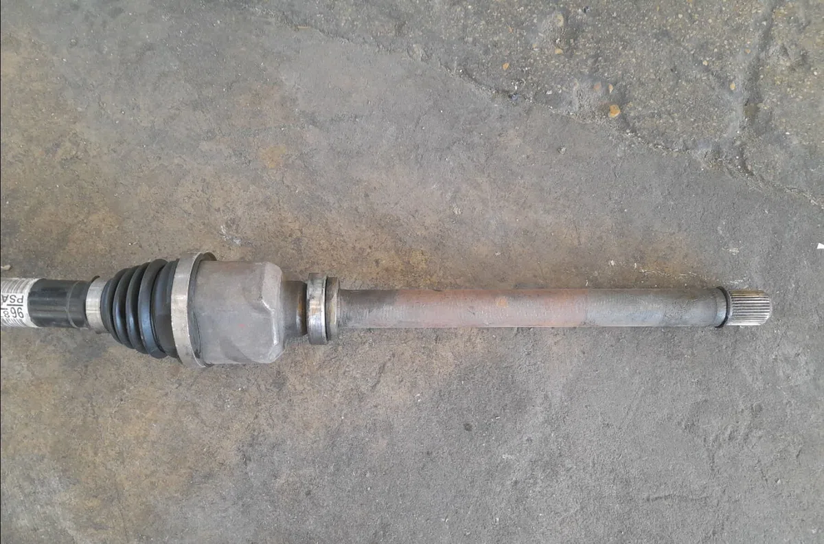 Transmission avant droite Ds DS 5 (KF_) 1.6 thp 165 (kf5gzt) (2015-2018) occasion