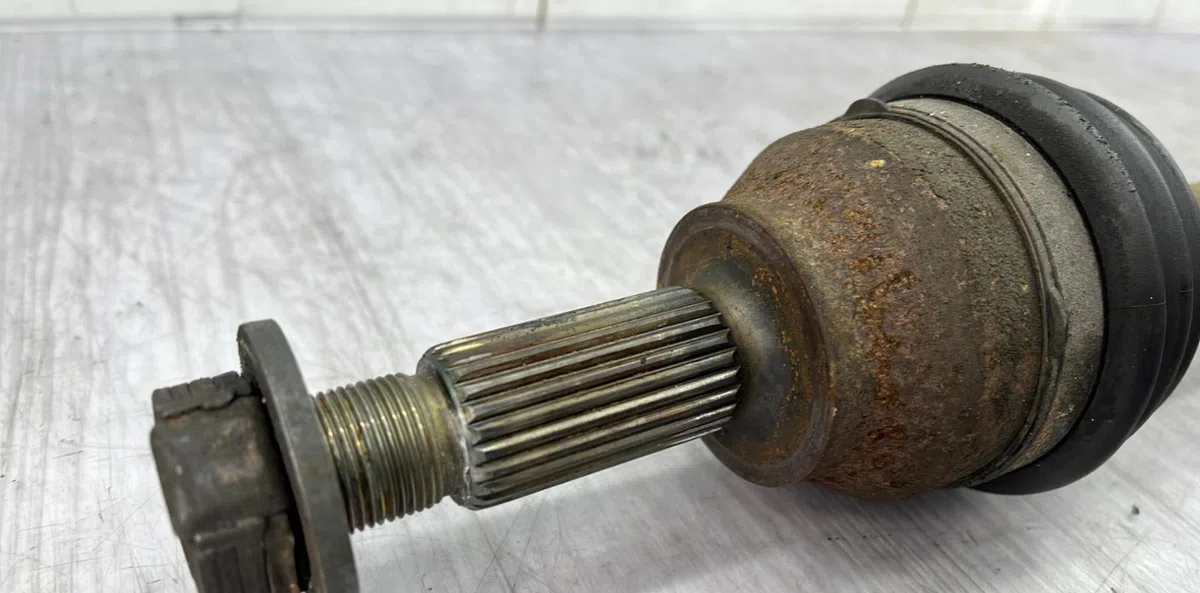 Transmission avant droite FORD FIESTA 5 PHASE 1 occasion