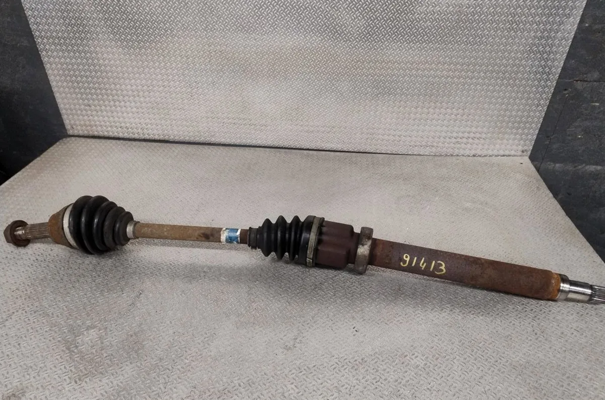 Transmission avant droite Ford FIESTA V (JH_, JD_) 1.4 16v (2001-2008) 5 portes occasion
