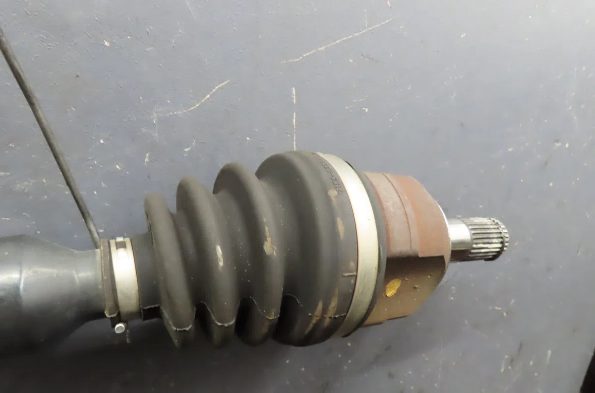 Transmission avant droite Kia PRO CEE'D (JD) 1.6 crdi 128 (2013-2015) occasion