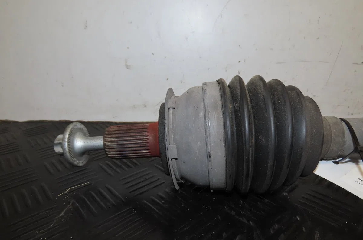 Transmission avant droite Mercedes-benz CLASSE GLA (X156) Gla 180 (156.942) (2015) occasion