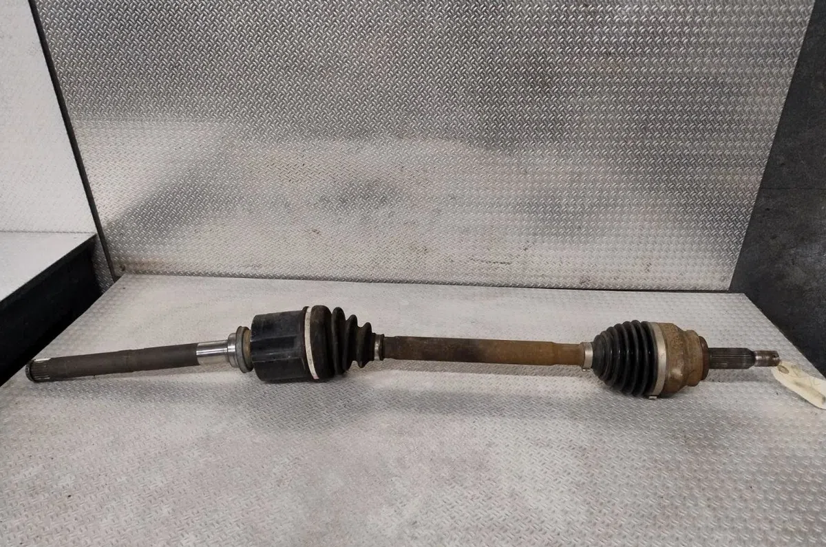 Transmission avant droite Mitsubishi OUTLANDER II (CW_W) 2.2 di-d 4wd (2006-2012) occasion
