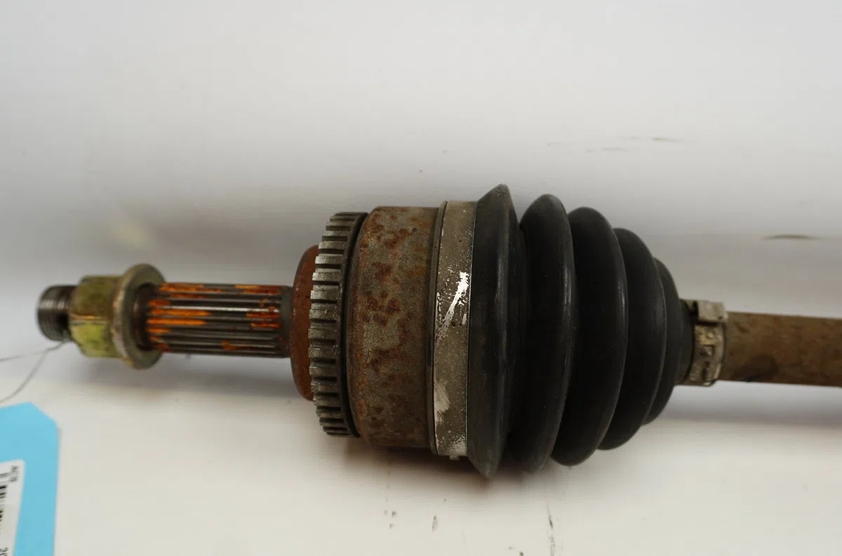 Transmission avant droite Nissan ALMERA II Hatchback (N16) 1.8 (2000-2002) occasion