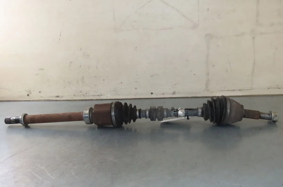Transmission avant droite Nissan JUKE (F15) 1.2 dig-t (2014) occasion