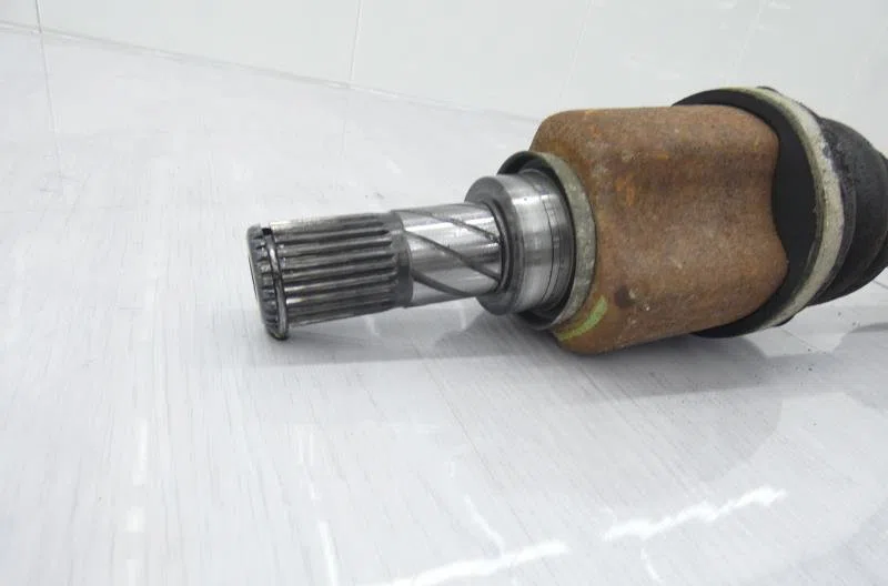 Transmission avant droite NISSAN MICRA 3 PHASE 2 CABRIOLET occasion