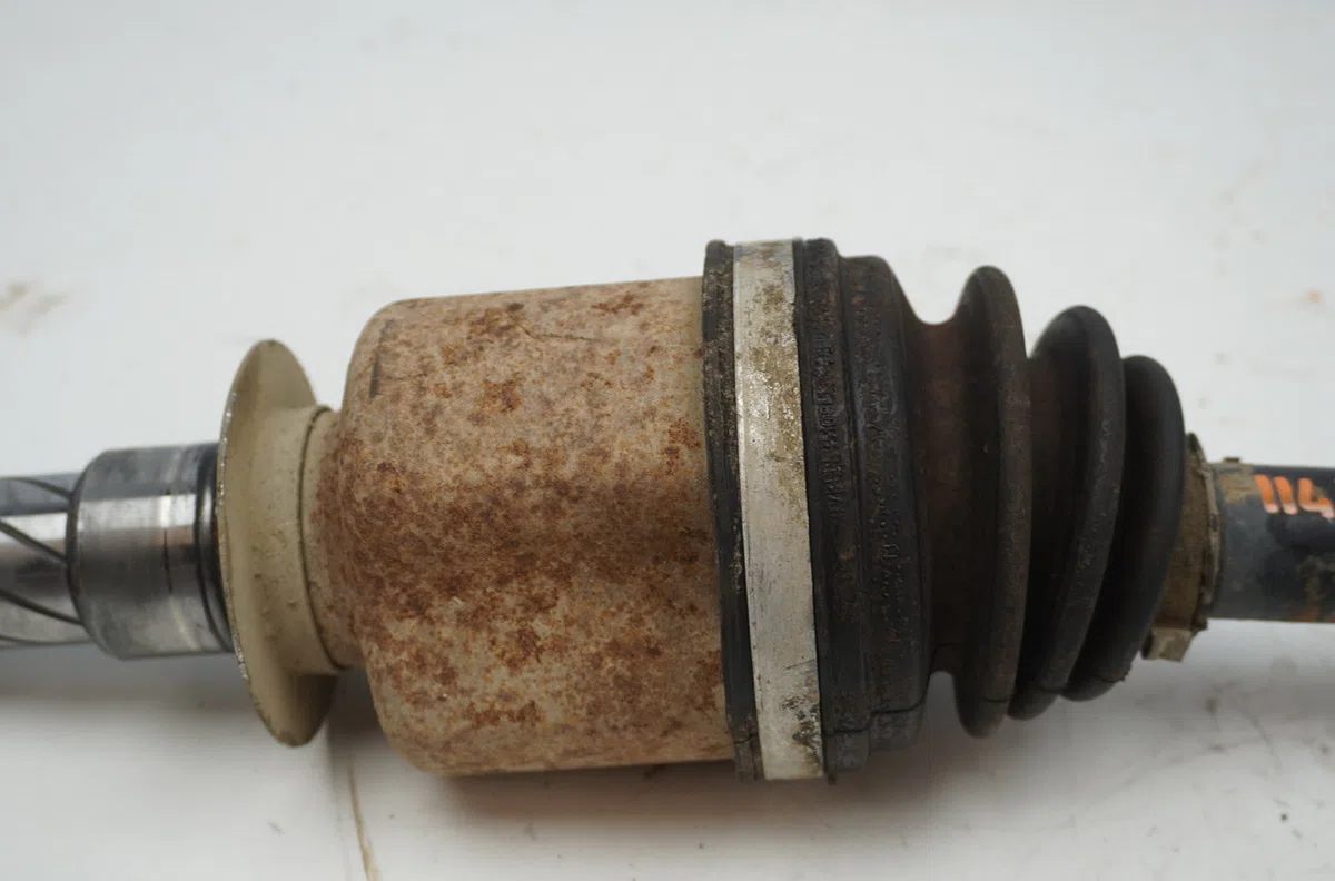Transmission avant droite Nissan NP300 NAVARA Pick-up (D23, D23T) 2.3 dci 4x4 (d231) (2015) occasion
