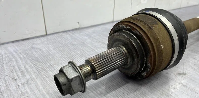 Transmission avant droite NISSAN NV400 occasion