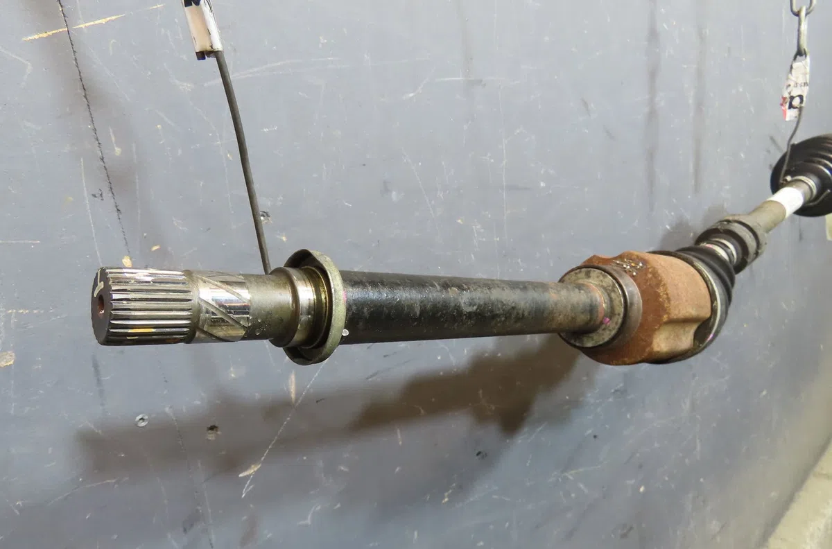 Transmission avant droite Nissan QASHQAI - QASHQAI 2 I (J10, NJ10, JJ10E) 1.5 dci (2010-2013) 5 portes occasion