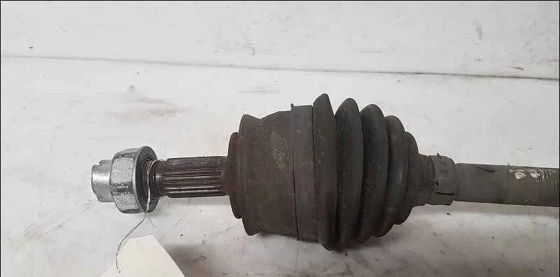 Transmission avant droite OPEL CORSA IV occasion