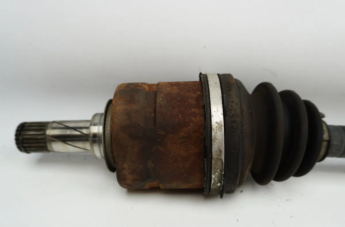 Transmission avant droite Opel TIGRA TwinTop (X04) 1.8 (r97) (2004-2010) occasion