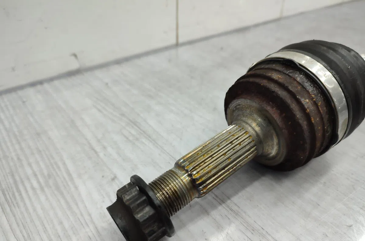 Transmission avant droite PEUGEOT 107 PHASE 1 occasion