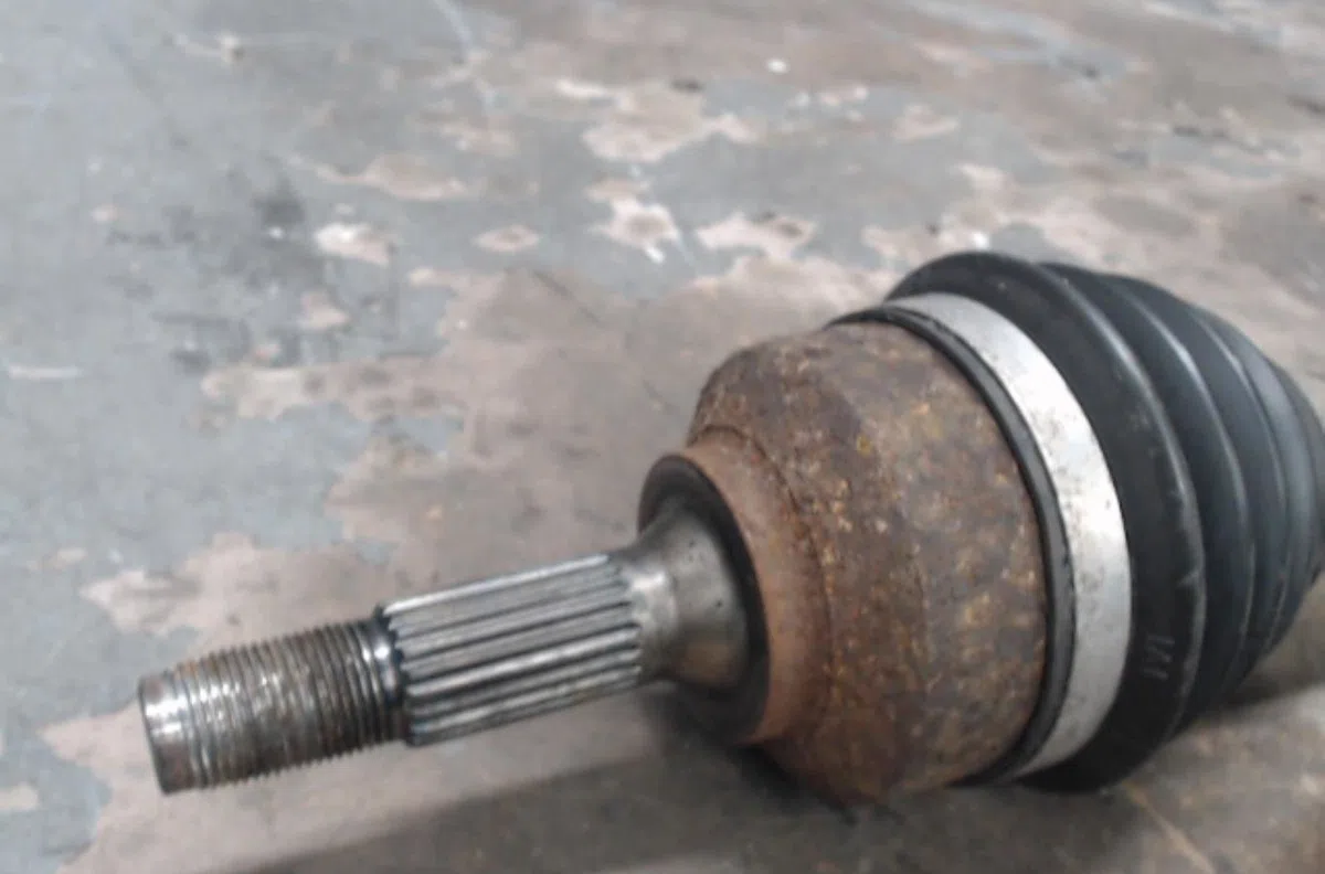 Transmission avant droite Peugeot 208 I (CA_, CC_) 1.4 vti (2012) occasion