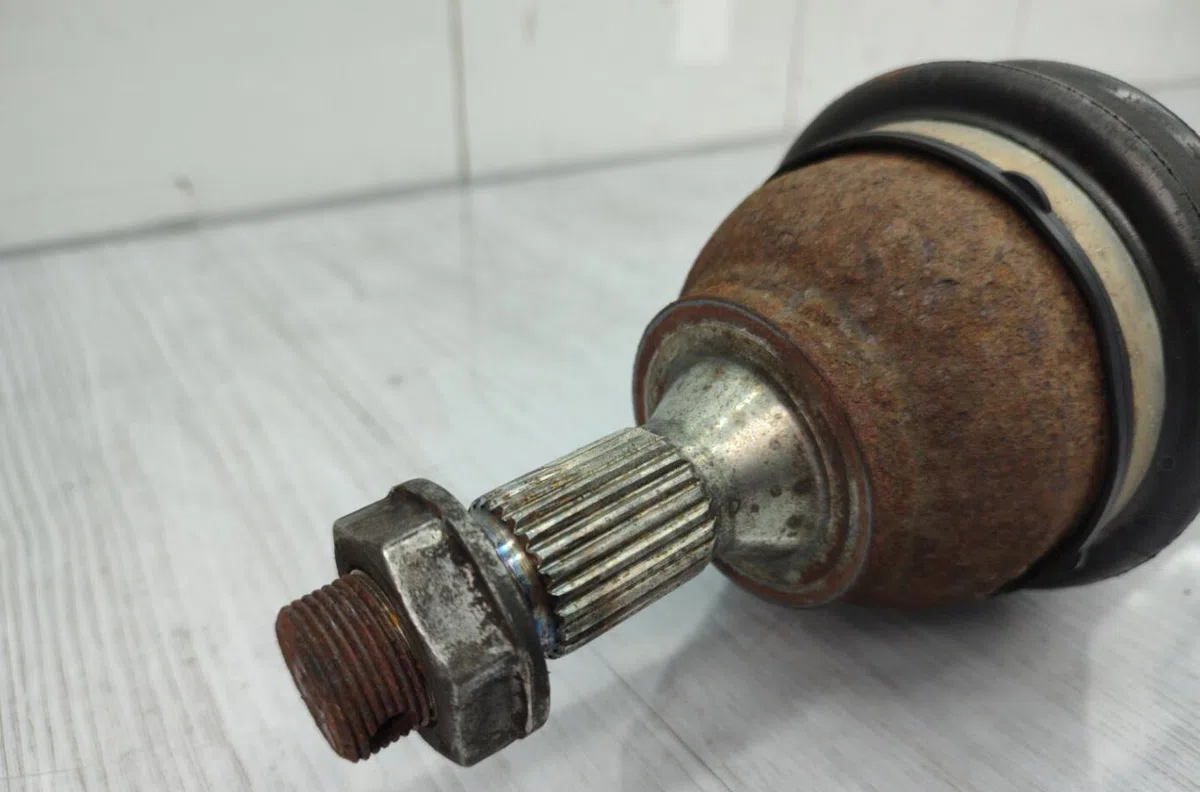 Transmission avant droite PEUGEOT 308 1 SW PHASE 1 BREAK occasion
