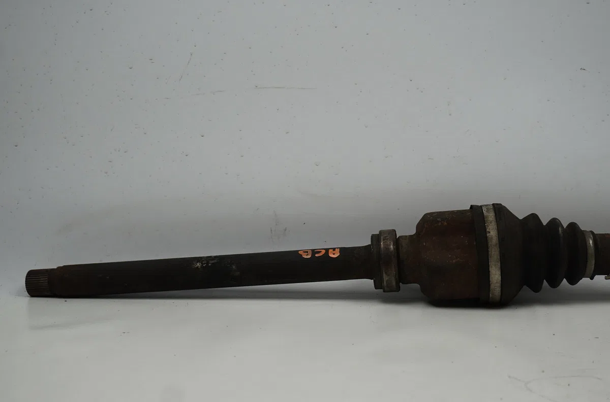 Transmission avant droite Peugeot 407 (6D_) 2.0 hdi 135 (6drhrh, 6drhre, 6drhrg, 6drhrj) (2004-2010) 4 portes occasion