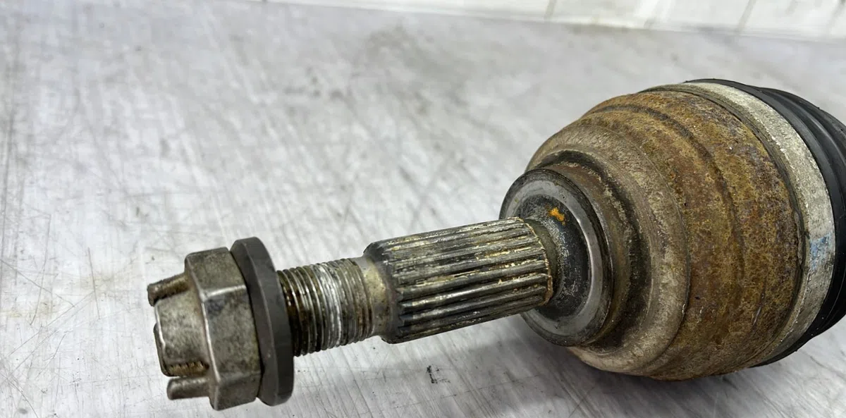 Transmission avant droite RENAULT CLIO 3 PHASE 2 BREAK occasion