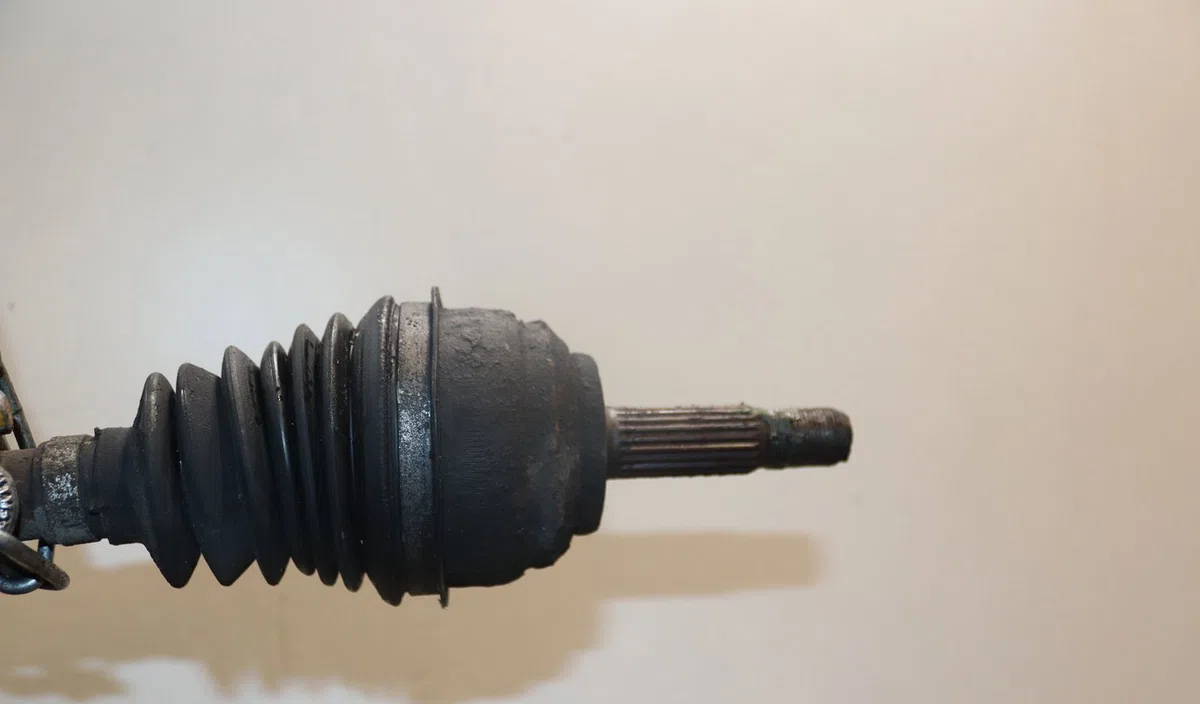 Transmission avant droite Renault CLIO II (BB_, CB_) 1.4 (b-cb0c, b-cb0s) (1998-2005) occasion
