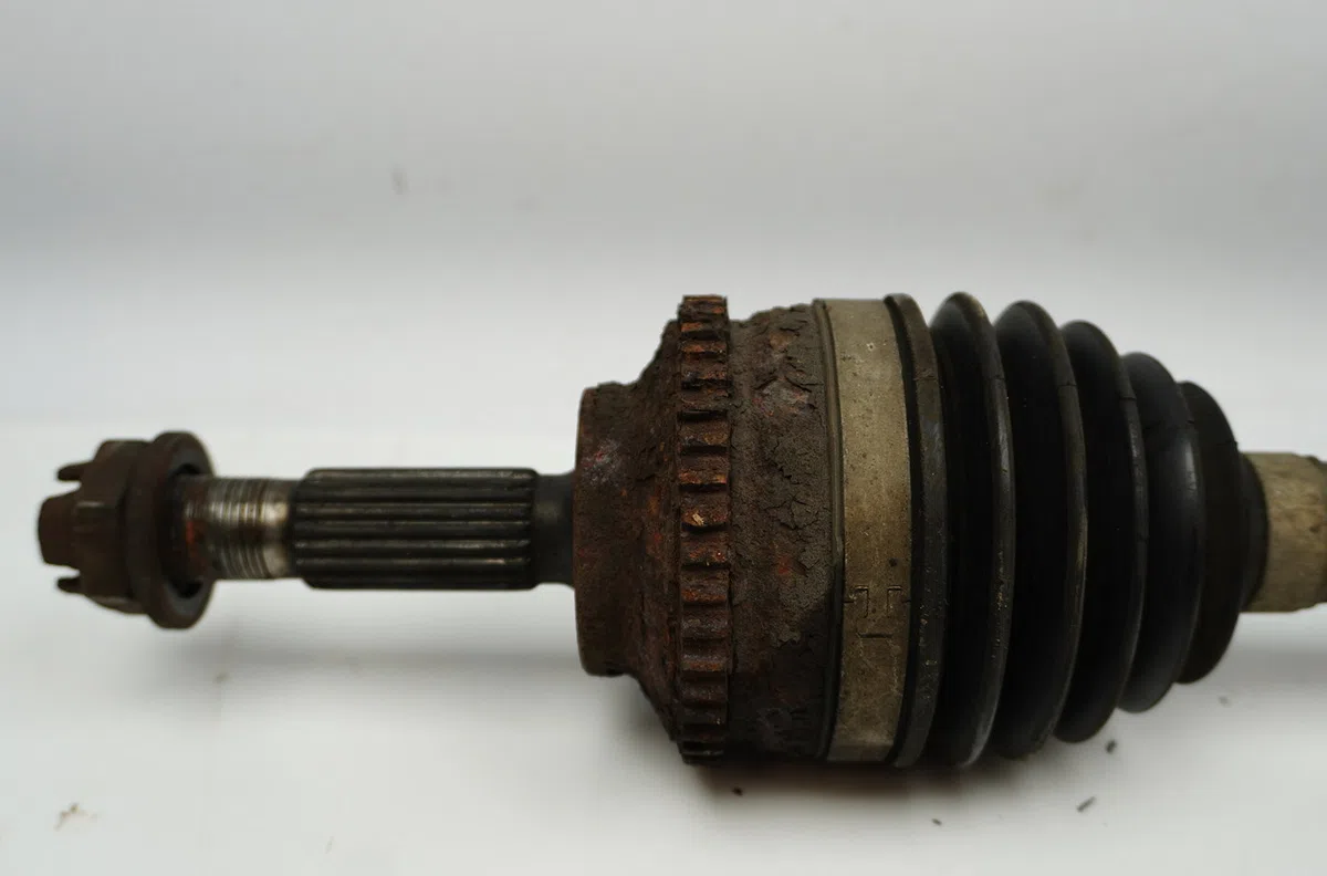 Transmission avant droite Renault CLIO II (BB_, CB_) 1.5 dci (b-cb07) (2001-2009) 3 portes occasion