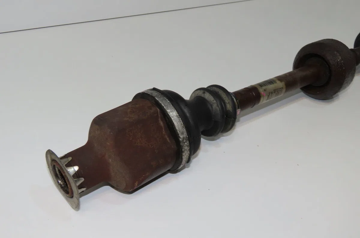 Transmission avant droite Renault CLIO II (BB_, CB_) 1.5 dci (b-cb07) (2001-2009) 3 portes occasion