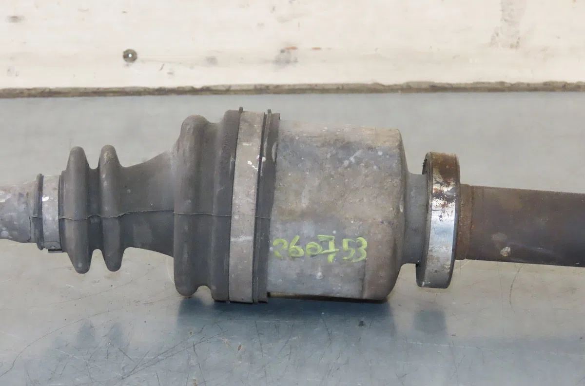Transmission avant droite Renault CLIO III (BR0-1, CR0-1) 1.5 dci (br0h, cr0h, cr1s, br1s) (2005-2014) 3 portes occasion