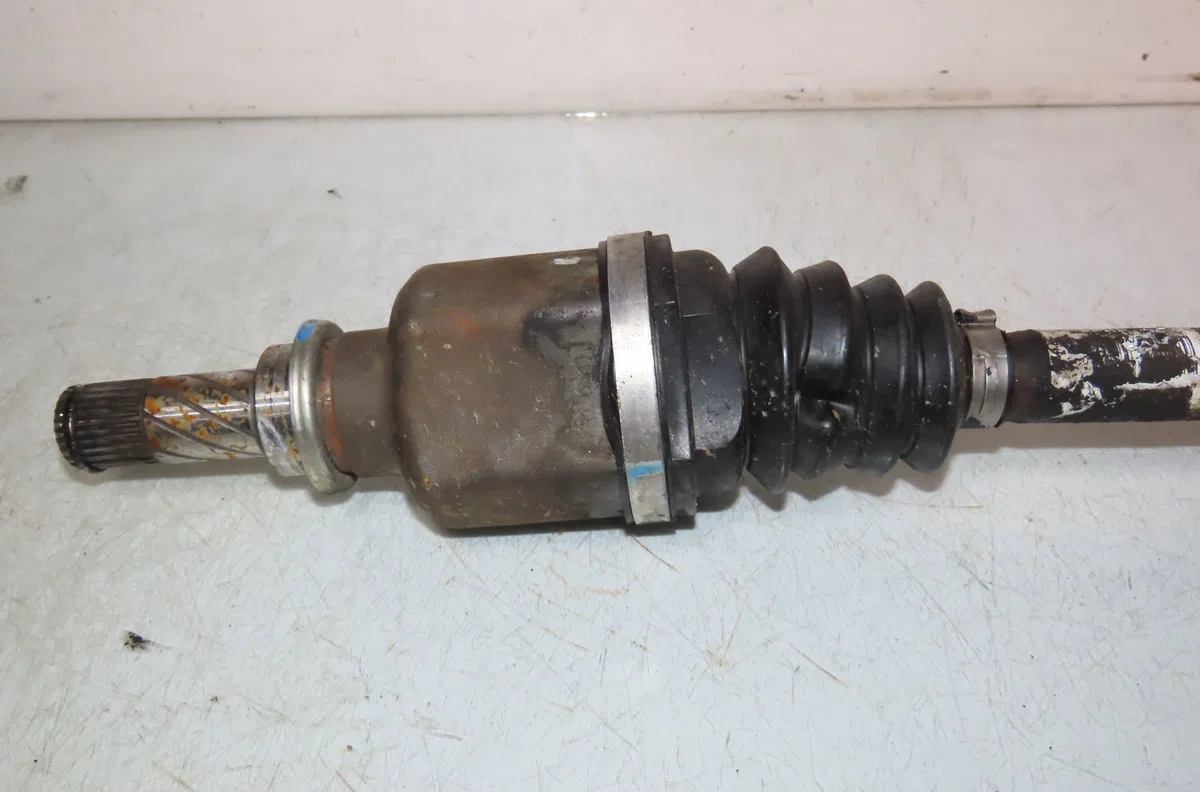 Transmission avant droite Renault CLIO III (BR0-1, CR0-1) 1.5 dci (c-br0g, c-br1g) (2005-2012) 5 portes occasion