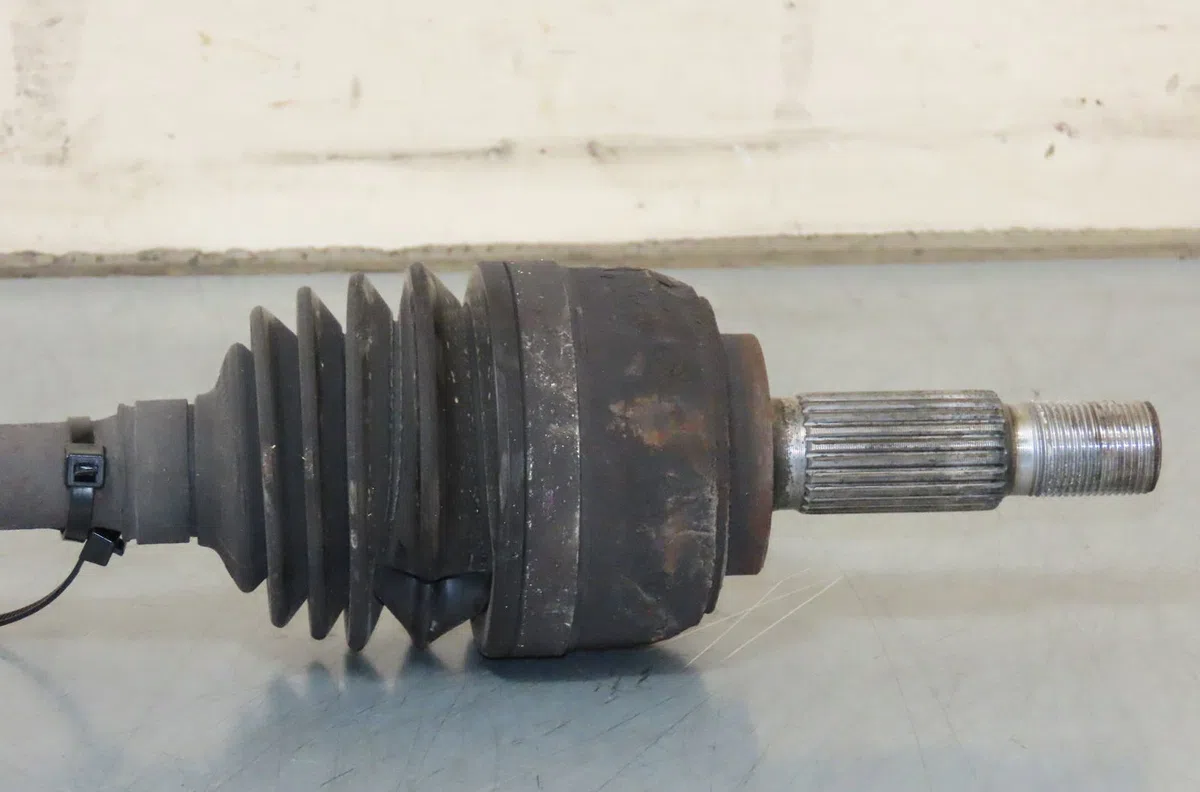 Transmission avant droite Renault CLIO III Grandtour (KR0-1_) 1.2 16v (kr02, kr0j) (2008-2014) occasion