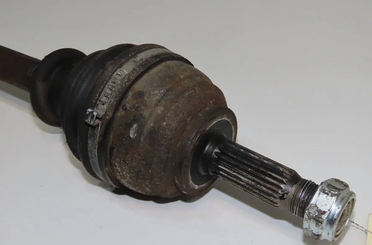 Transmission avant droite Renault KANGOO Express (FC0-1_) D 65 1.9 (fc0e, fc02, fc0j, fc0n) (1997) 4 portes occasion