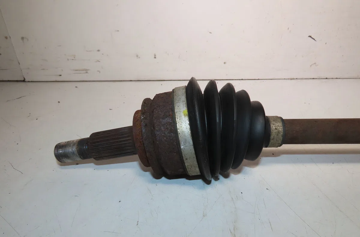 Transmission avant droite Renault KANGOO Express (FW0-1_) 1.5 dci 75 (fw07, fw10, fw04) (2010) 4 portes occasion