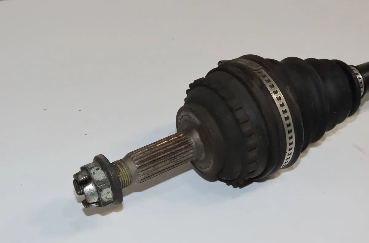 Transmission avant droite Renault KANGOO (KC0-1_) 1.2 (kc0a, kc0k, kc0f, kc01) (1997) occasion
