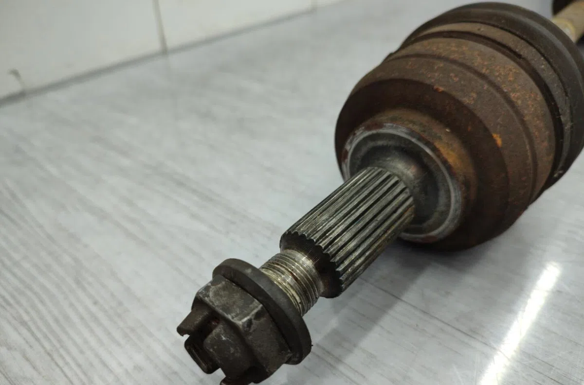 Transmission avant droite RENAULT MEGANE 3 PHASE 1 BREAK occasion
