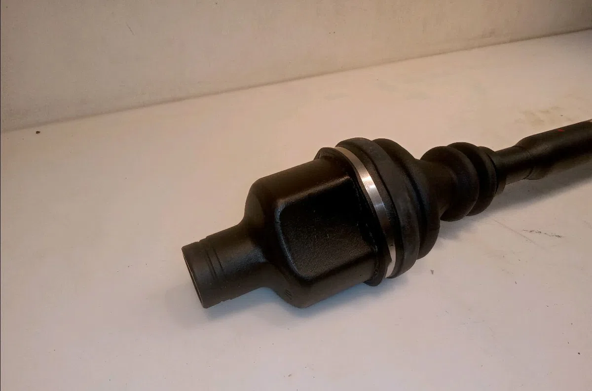 Transmission avant droite Renault MEGANE I (BA0-1_) 1.6 e (ba0f, ba0s) (1996-1999) occasion