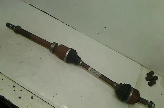 Transmission avant droite Renault MEGANE III 3-5 portes (BZ0-1_, B3_) 1.2 tce (bz16, bz28) (2013) occasion