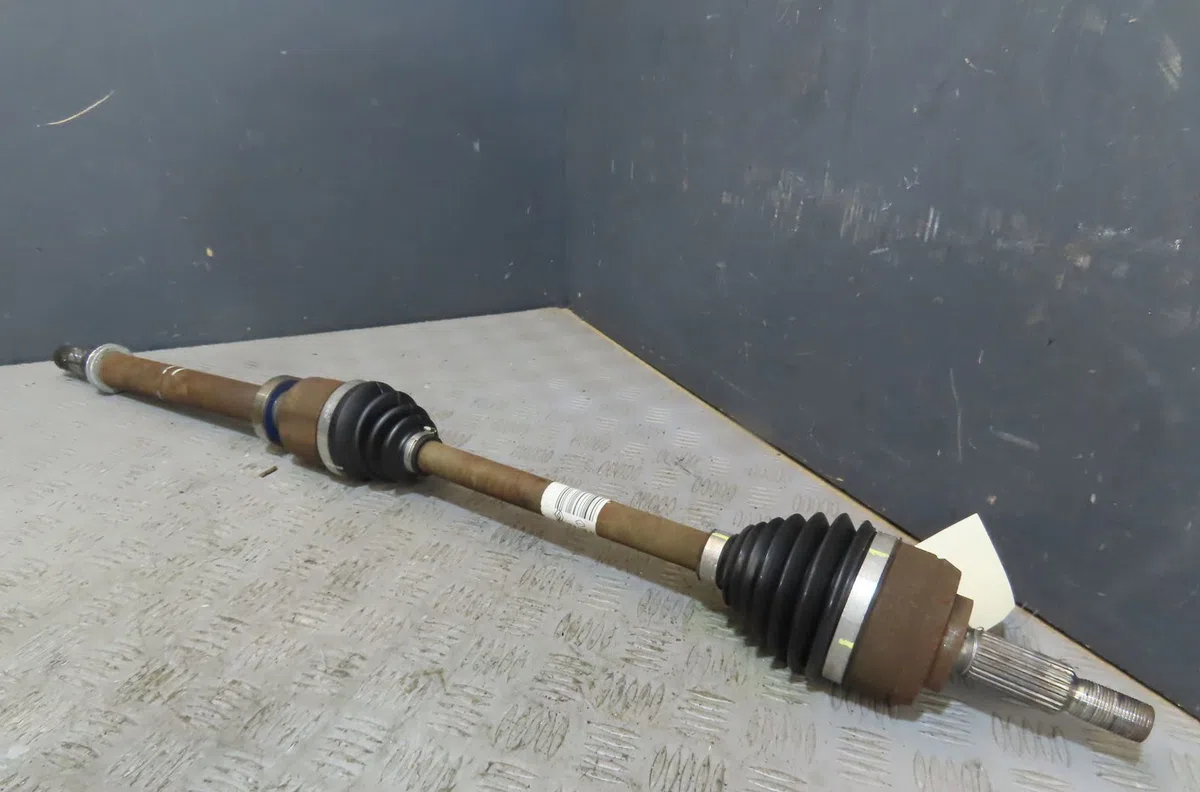 Transmission avant droite Renault MEGANE III 3-5 portes (BZ0-1_, B3_) 1.5 dci (bz0c) (2008-2015) 5 portes occasion