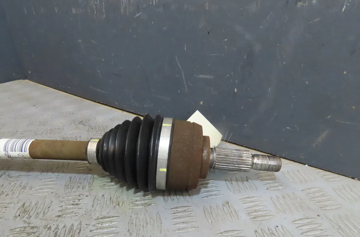 Transmission avant droite Renault MEGANE III 3-5 portes (BZ0-1_, B3_) 1.5 dci (bz0c) (2008-2015) 5 portes occasion