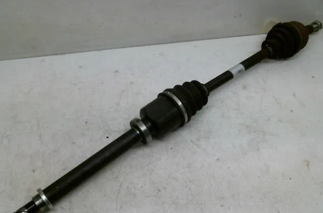 Transmission avant droite Renault MEGANE III Grandtour (KZ0-1) 1.5 dci (kz09, kz0d, kz1g, kz29, kz14, kz1w, kz10, kz1f,.