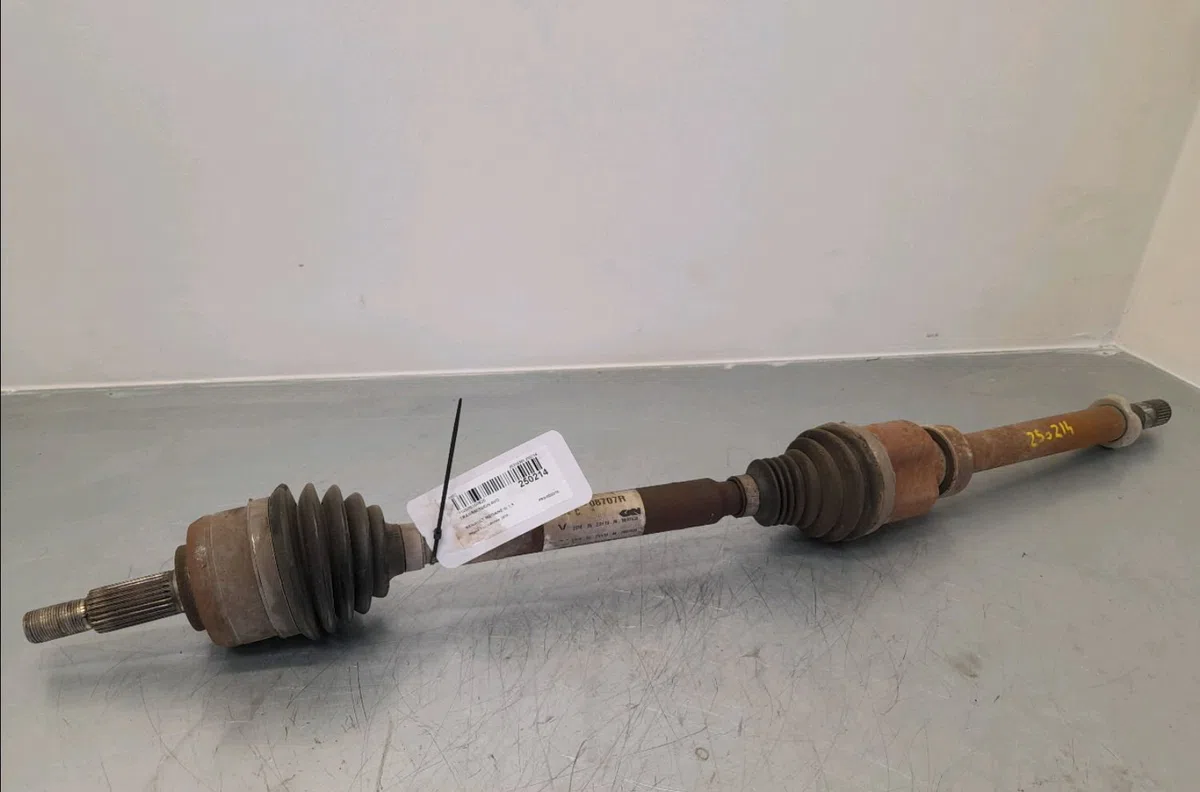 Transmission avant droite Renault MEGANE IV 3-5 portes (B9A-M-N_) 1.5 dci 110 (b9a3) (2015) occasion