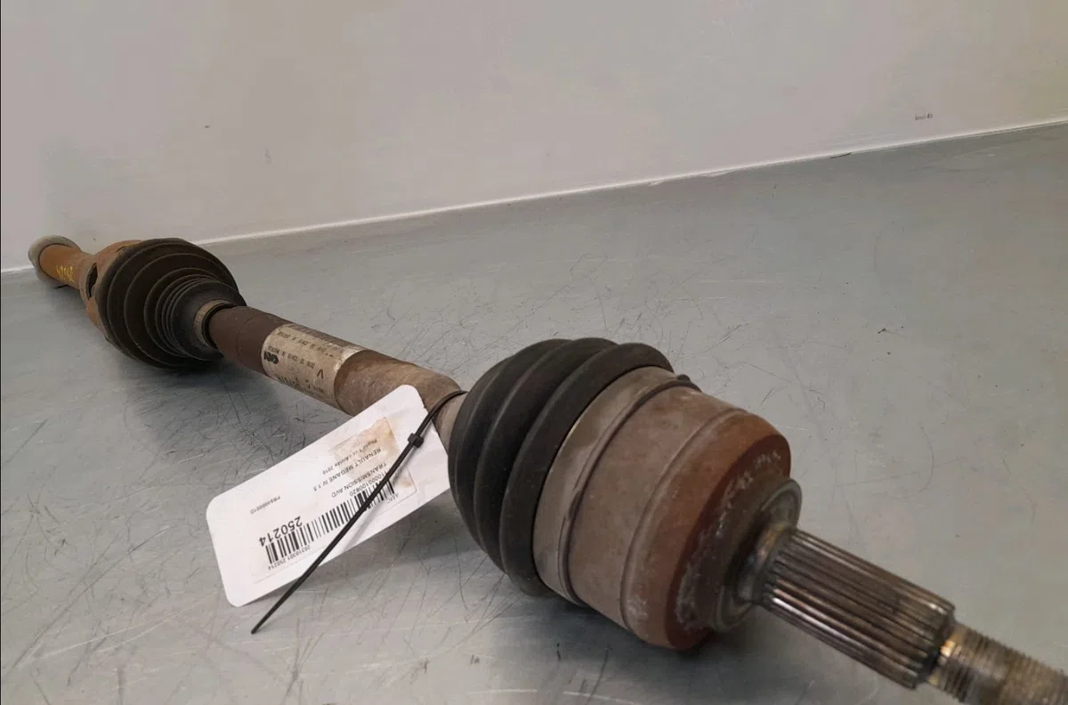 Transmission avant droite Renault MEGANE IV 3-5 portes (B9A-M-N_) 1.5 dci 110 (b9a3) (2015) occasion