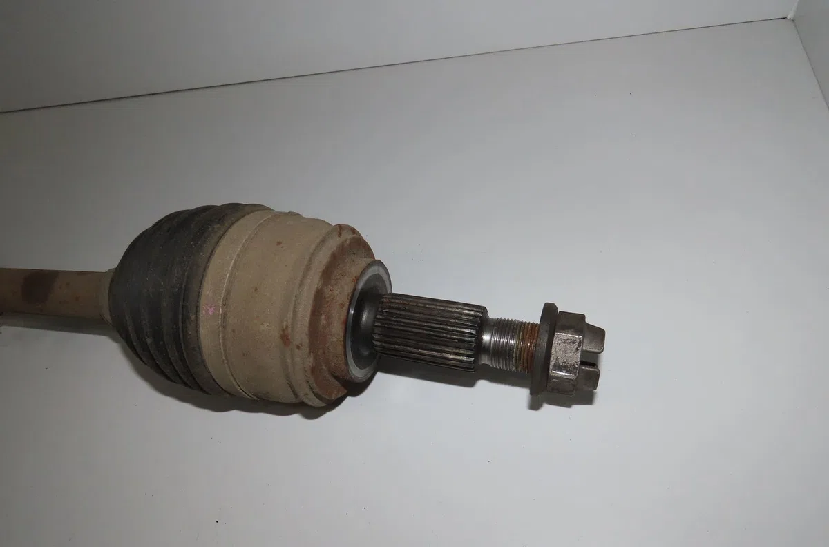 Transmission avant droite Renault SCÉNIC III (JZ0-1_) 1.9 dci (jz0j, jz1j, jz1k, jz1s) (2009) occasion