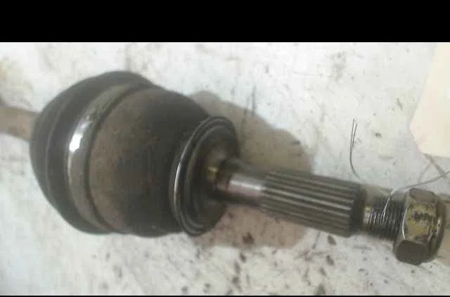 Transmission avant droite RENAULT TRAFIC I occasion
