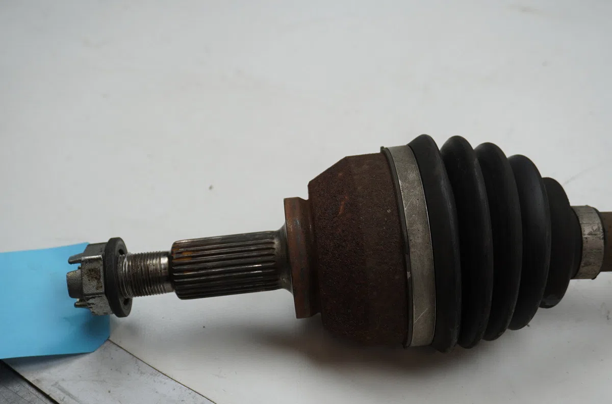 Transmission avant droite Renault TRAFIC III Camionnette (FG_) 2.0 dci 130 (fgmy) (2021) occasion