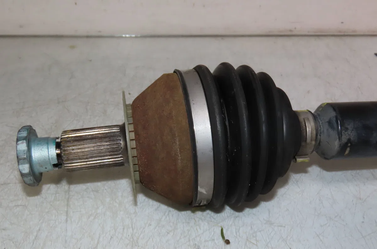 Transmission avant droite Seat IBIZA IV (6J5, 6P1) 1.4 tdi (2008-2010) occasion