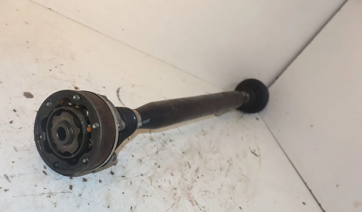 Transmission avant droite Seat IBIZA IV (6J5, 6P1) 1.6 tdi (2009-2015) occasion