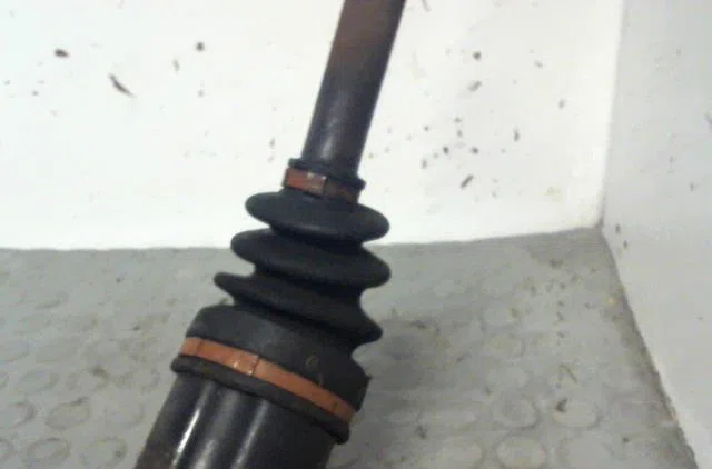 Transmission avant droite Suzuki SWIFT III (MZ, EZ) 1.3 4x4 (rs 413) (2006) occasion