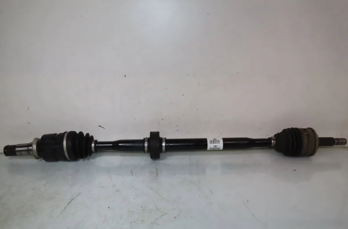 Transmission avant droite Toyota AURIS Break (_E18_) 1.8 hybrid (zwe186_) (2013-2018) occasion