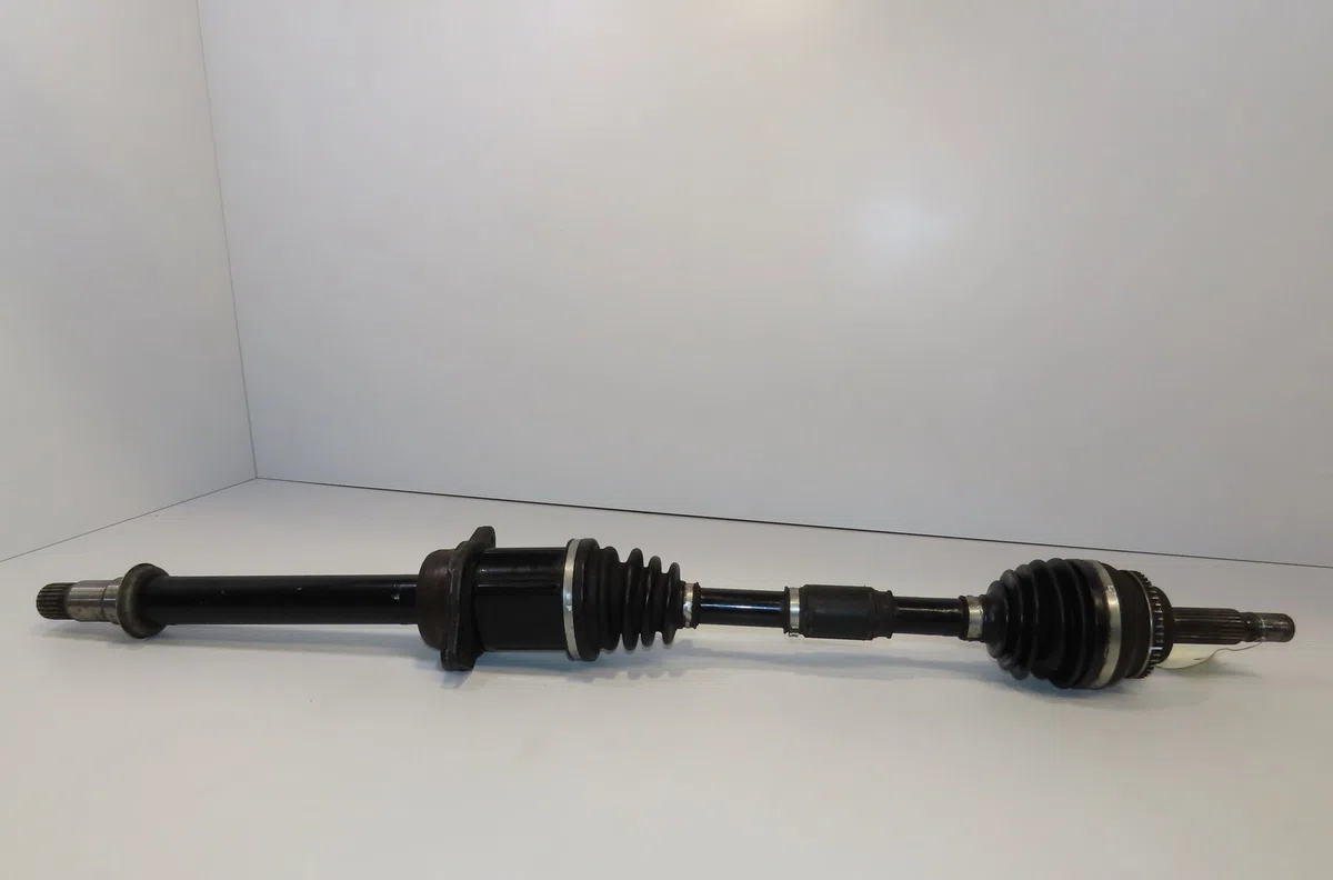 Transmission avant droite TOYOTA AVENSIS II 2005 occasion