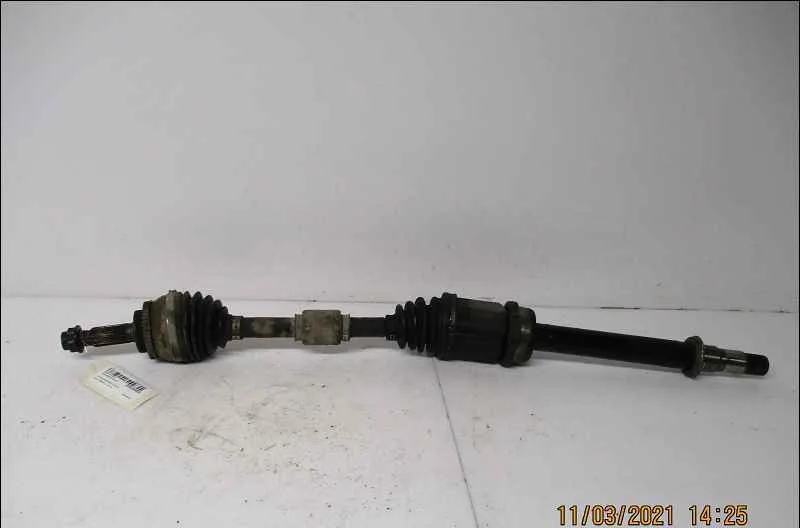 Transmission avant droite TOYOTA AVENSIS II occasion