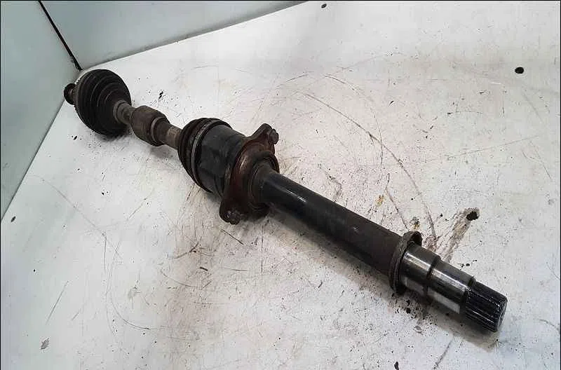 Transmission avant droite TOYOTA AVENSIS II occasion